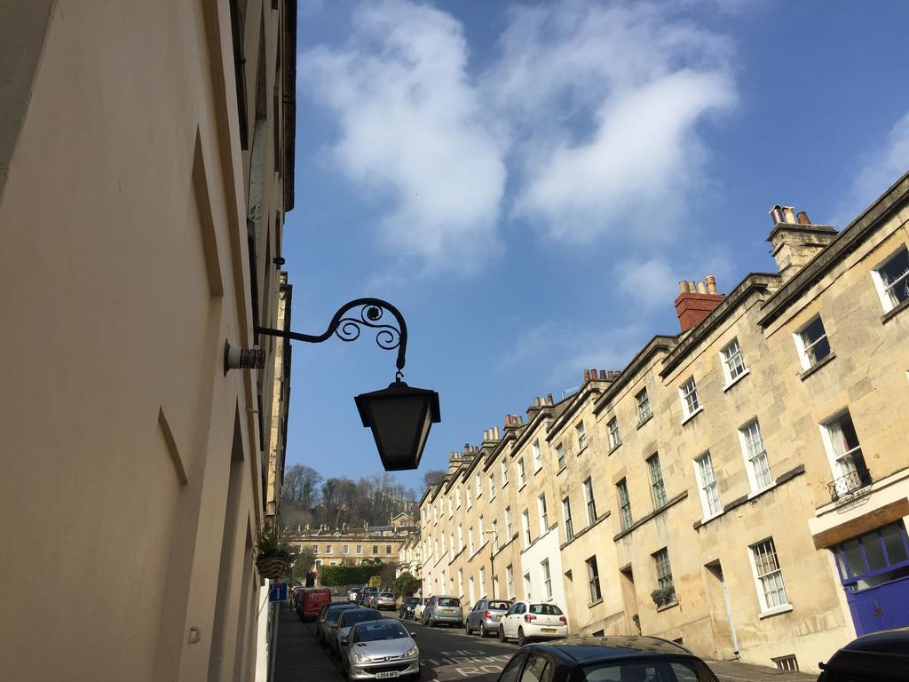 Quiet Lower Floor 2 Bed City Apartment With Private Patio Garden Bath Luaran gambar