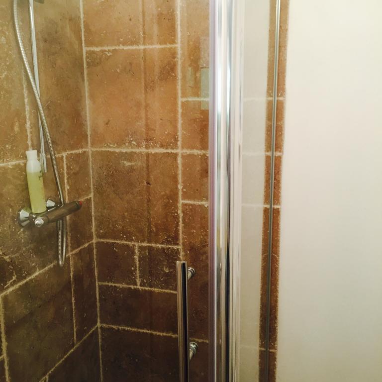 Quiet Lower Floor 2 Bed City Apartment With Private Patio Garden Bath Luaran gambar