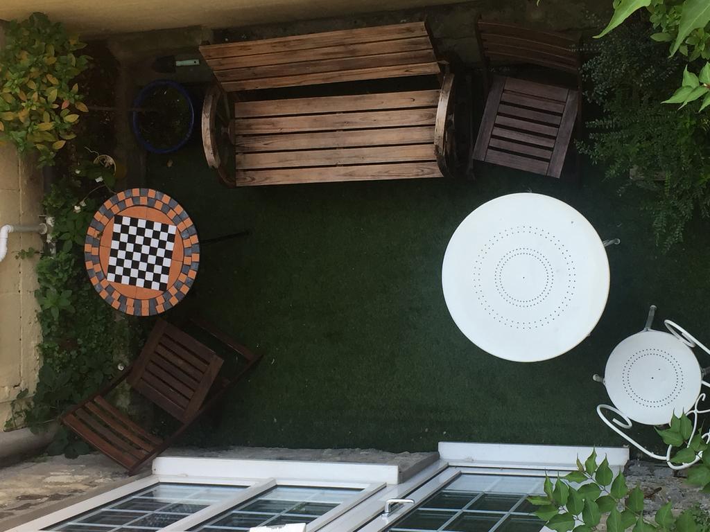 Quiet Lower Floor 2 Bed City Apartment With Private Patio Garden Bath Luaran gambar